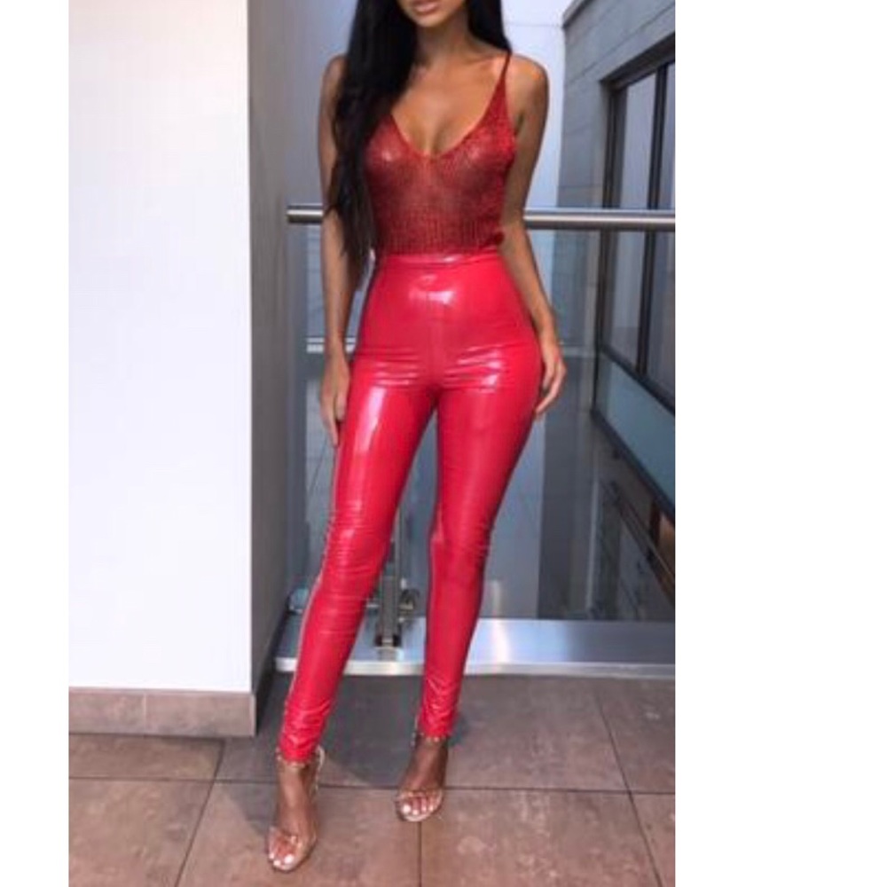 NEW NEVER WORN top pants set